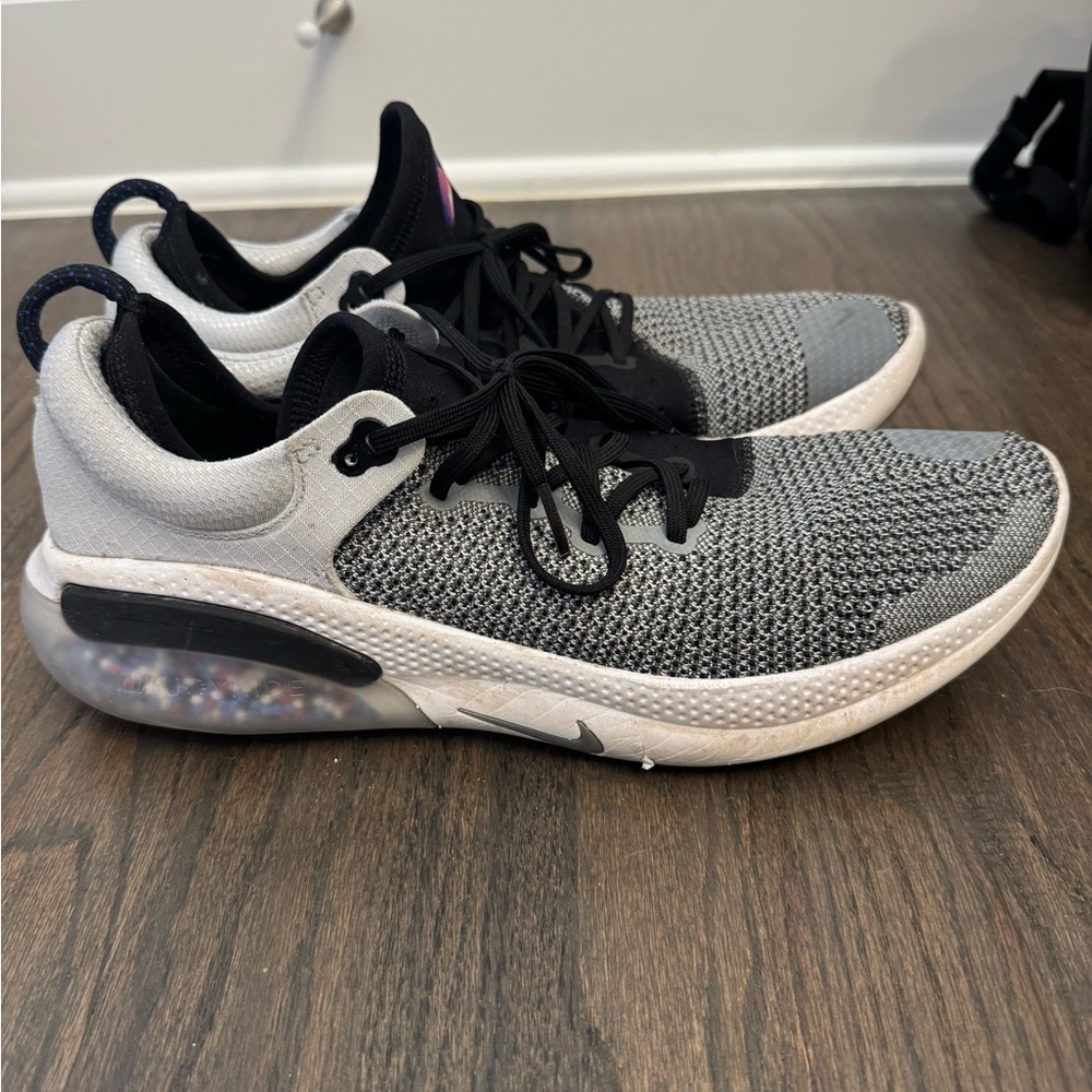 Nike Joyride Run Flyknit Men’s Size 12 Gray Black Running Shoes Sneakers